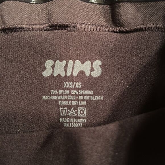 Skims Onyx Shape-wear(Size XXS/XS)  - Picture 7 of 7